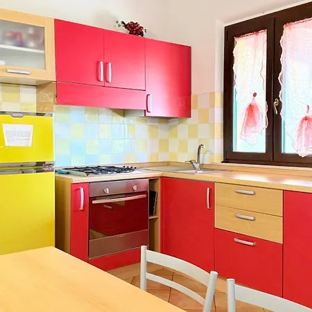 S040 - Sirolo, Comodo Trilocale Con Giardino *
